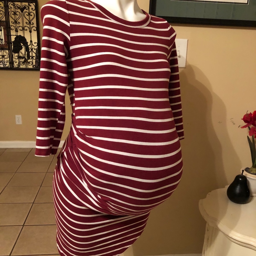 FREE SHIPPING Heart & Hips Maternity Dress Mediu…